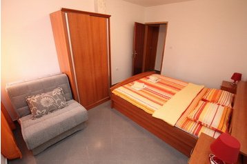Частен дом Petrovac 5